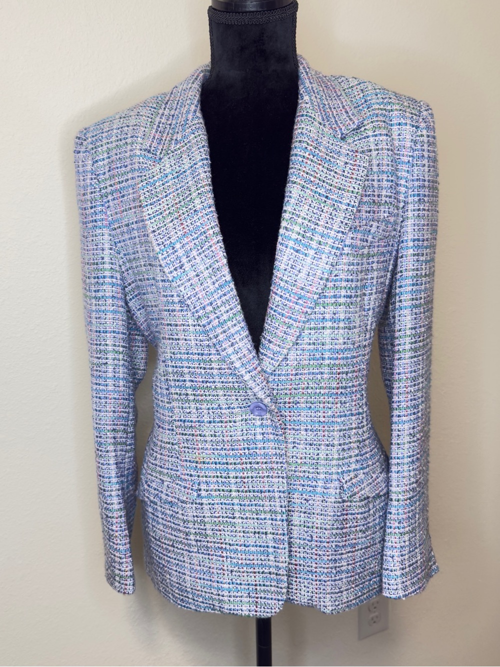 Vintage Woman’s Via Condotti Pastel Tweed Blazer in Light Blue Multicolor